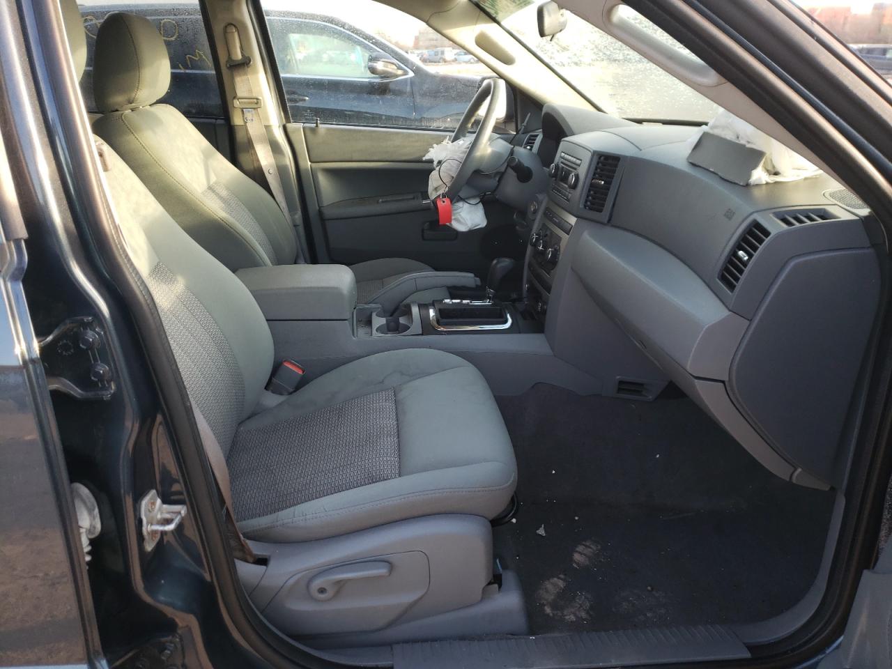 Photo 5 from auction – 2007 JEEP GRAND CHER with VIN 1J8GR48K17C663080