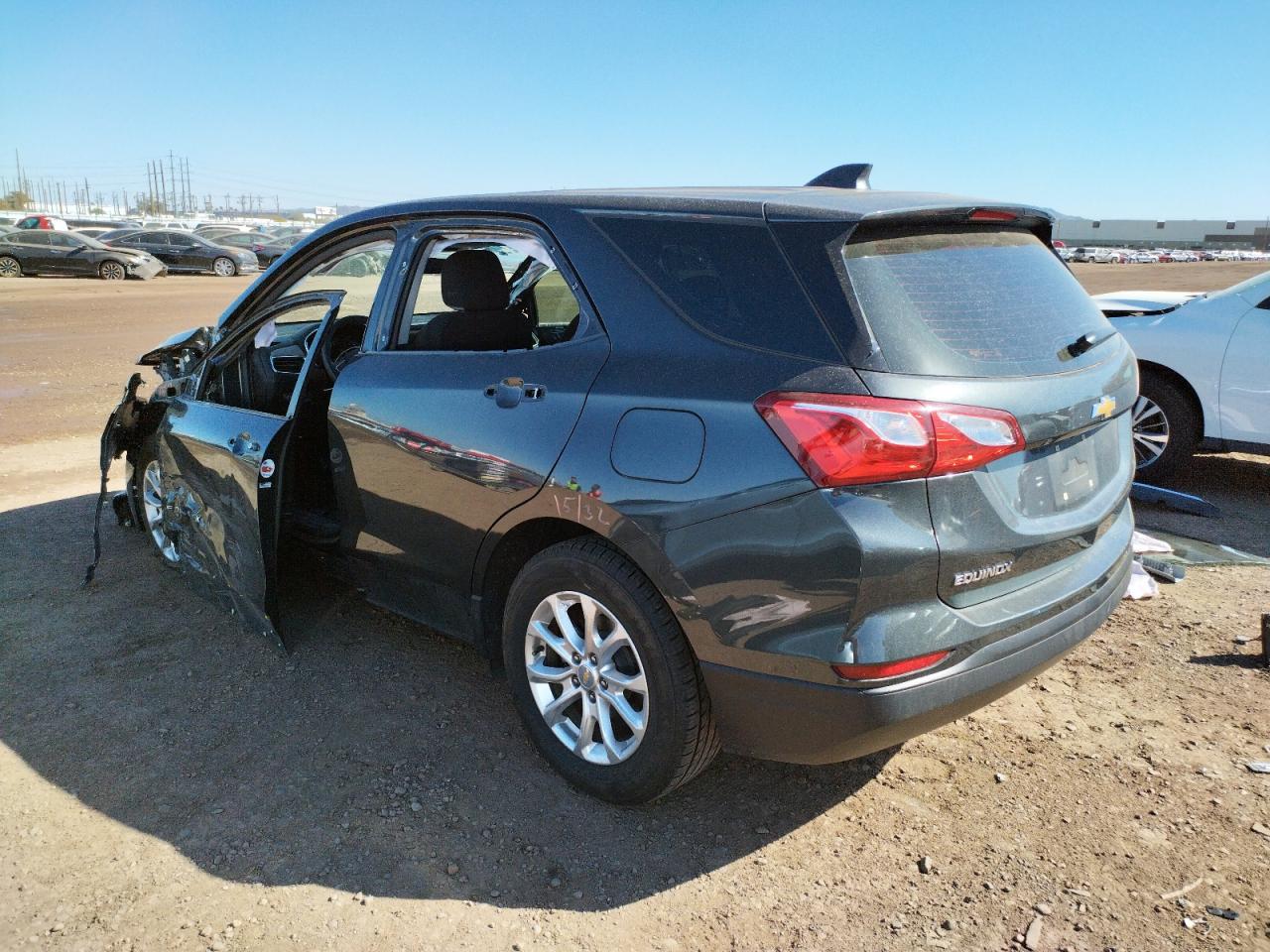 Photo 3 from auction – 2019 CHEVROLET EQUINOX LS with VIN 2GNAXHEV9K6141850