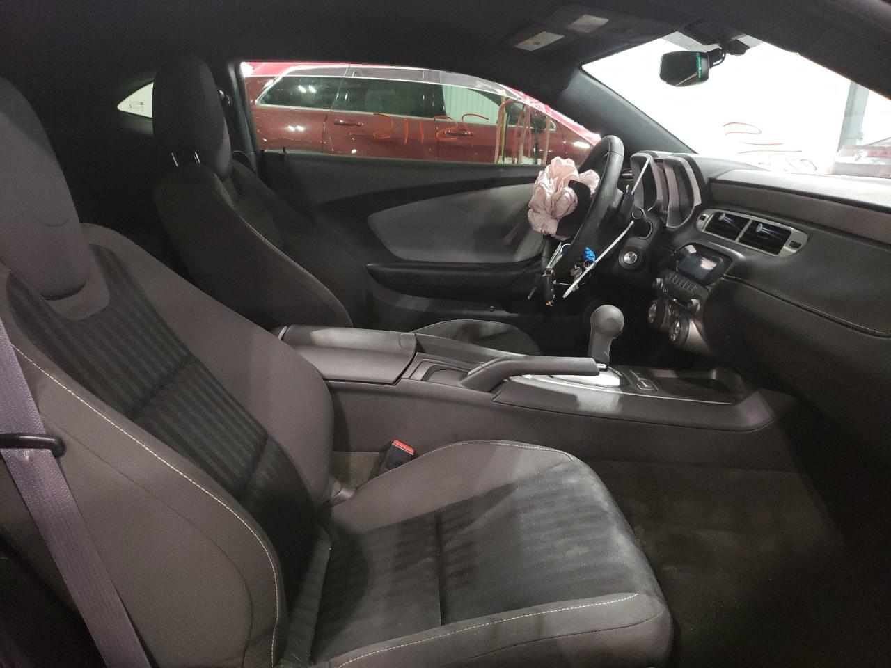 Photo 5 from auction – 2015 CHEVROLET CAMARO LS with VIN 2G1FB1E30F9220775