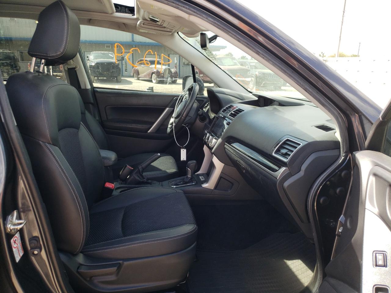 Photo 5 from auction – 2018 SUBARU FORESTER 2 with VIN JF2SJAGC0JH615860