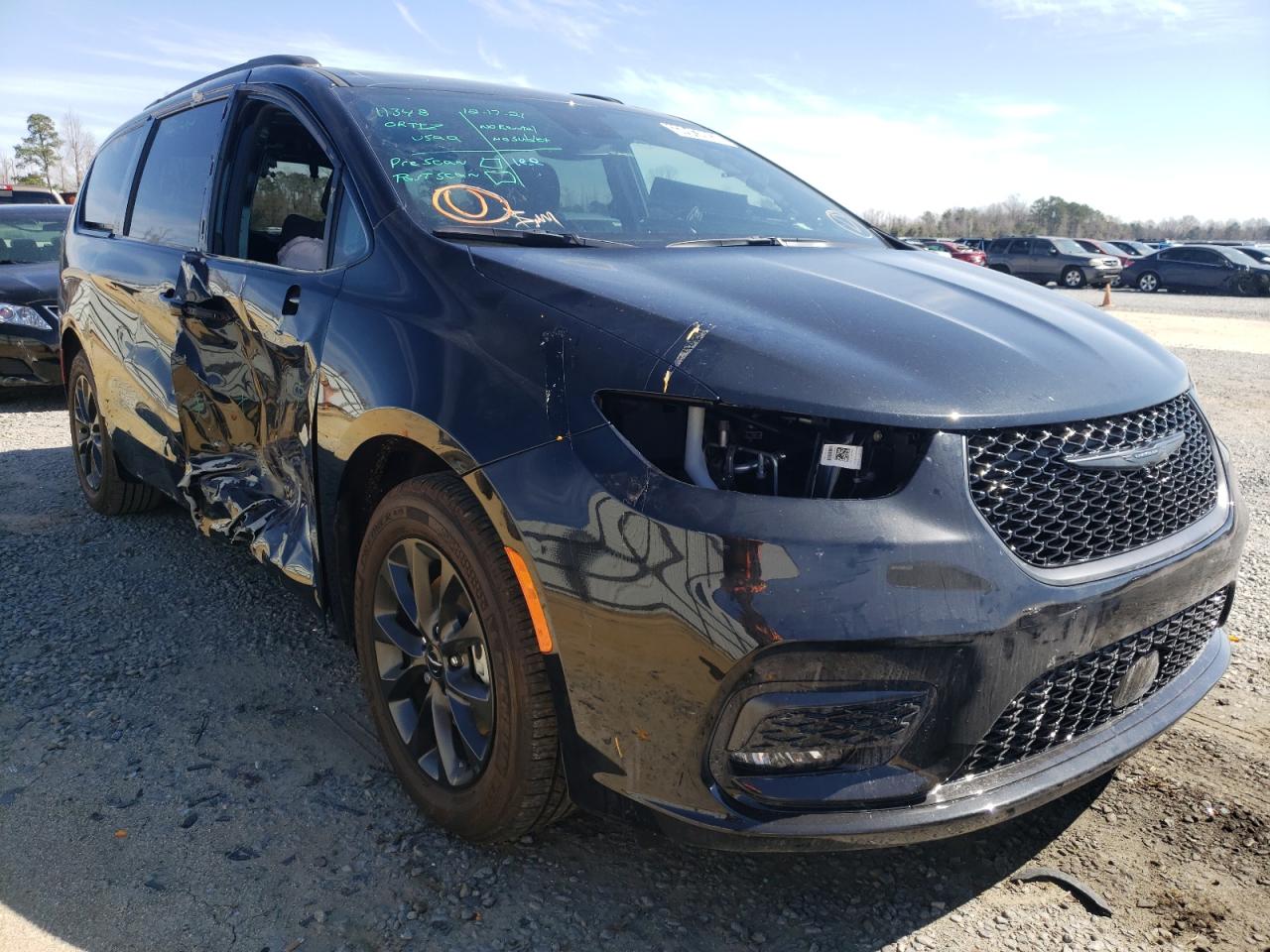 CHRYSLER PACIFICA T 2021 with VIN 2C4RC1FGXMR558748 - Photo from auction