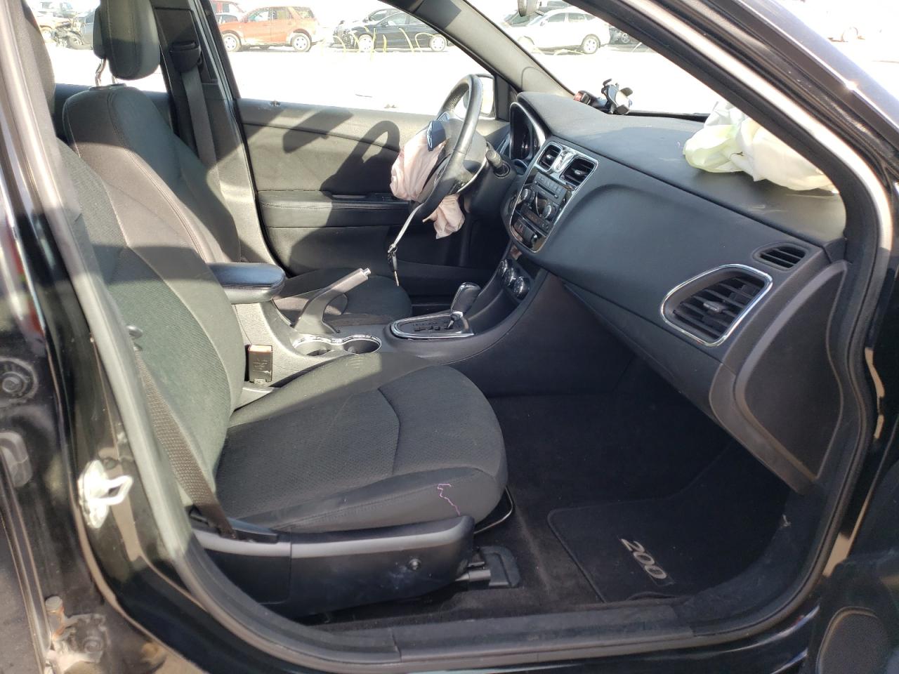 Photo 5 from auction – 2011 CHRYSLER 200 TOURIN with VIN 1C3BC1FB0BN611915