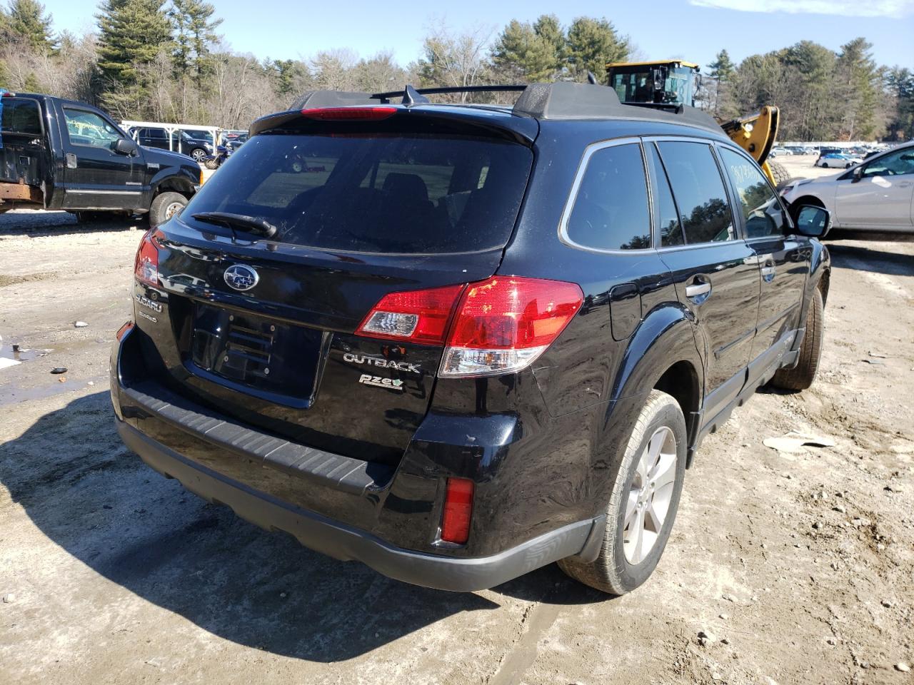 Photo 4 from auction – 2013 SUBARU OUTBACK 2. with VIN 4S4BRCSC4D3253796
