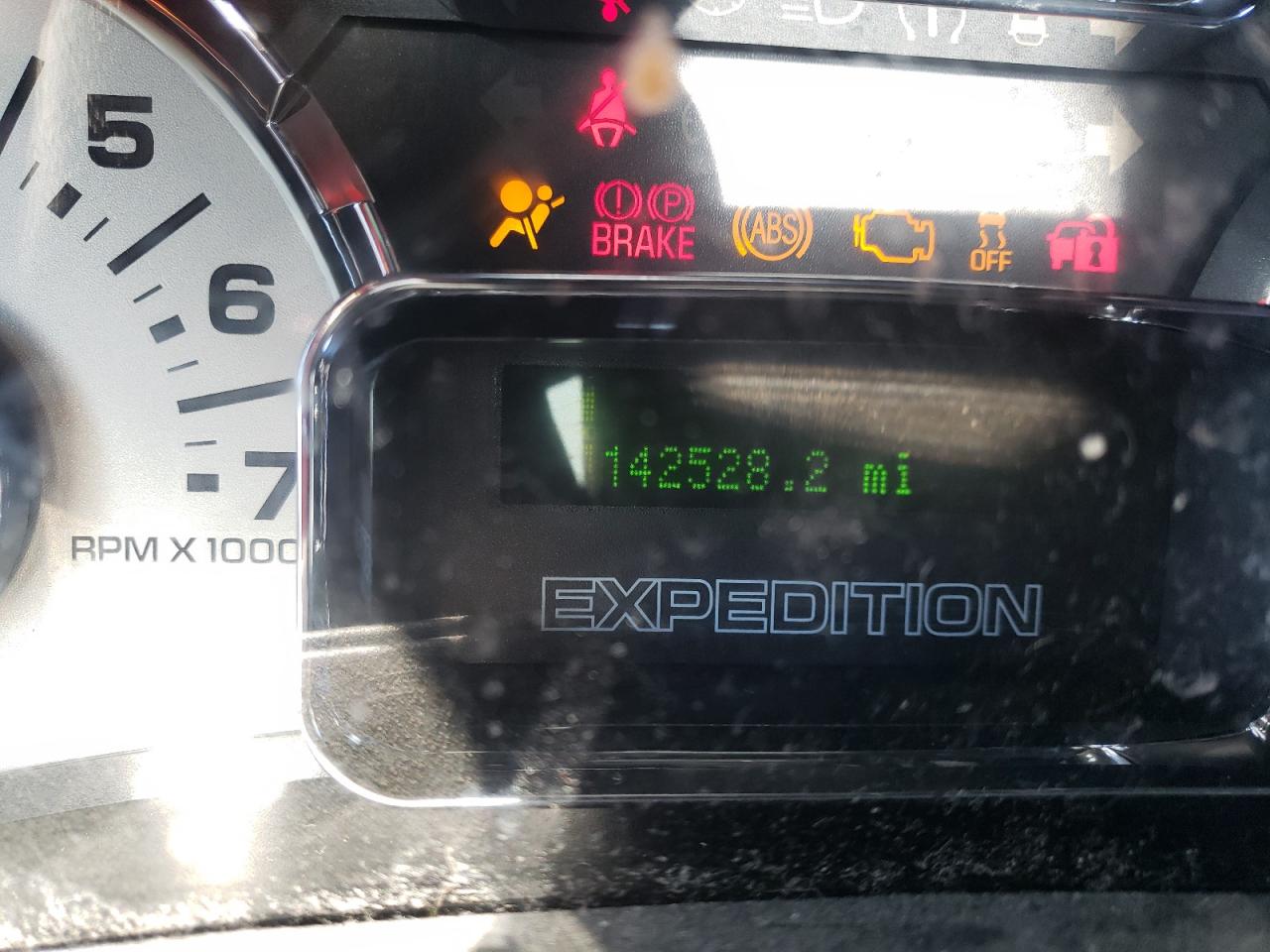 Photo 8 from auction – 2014 FORD EXPEDITION with VIN 1FMJU2A59EEF24901
