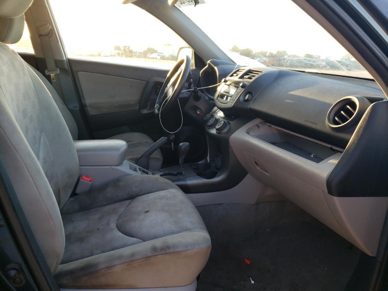Photo 5 from auction – 2011 TOYOTA RAV4 with VIN 2T3BF4DV2BW128517