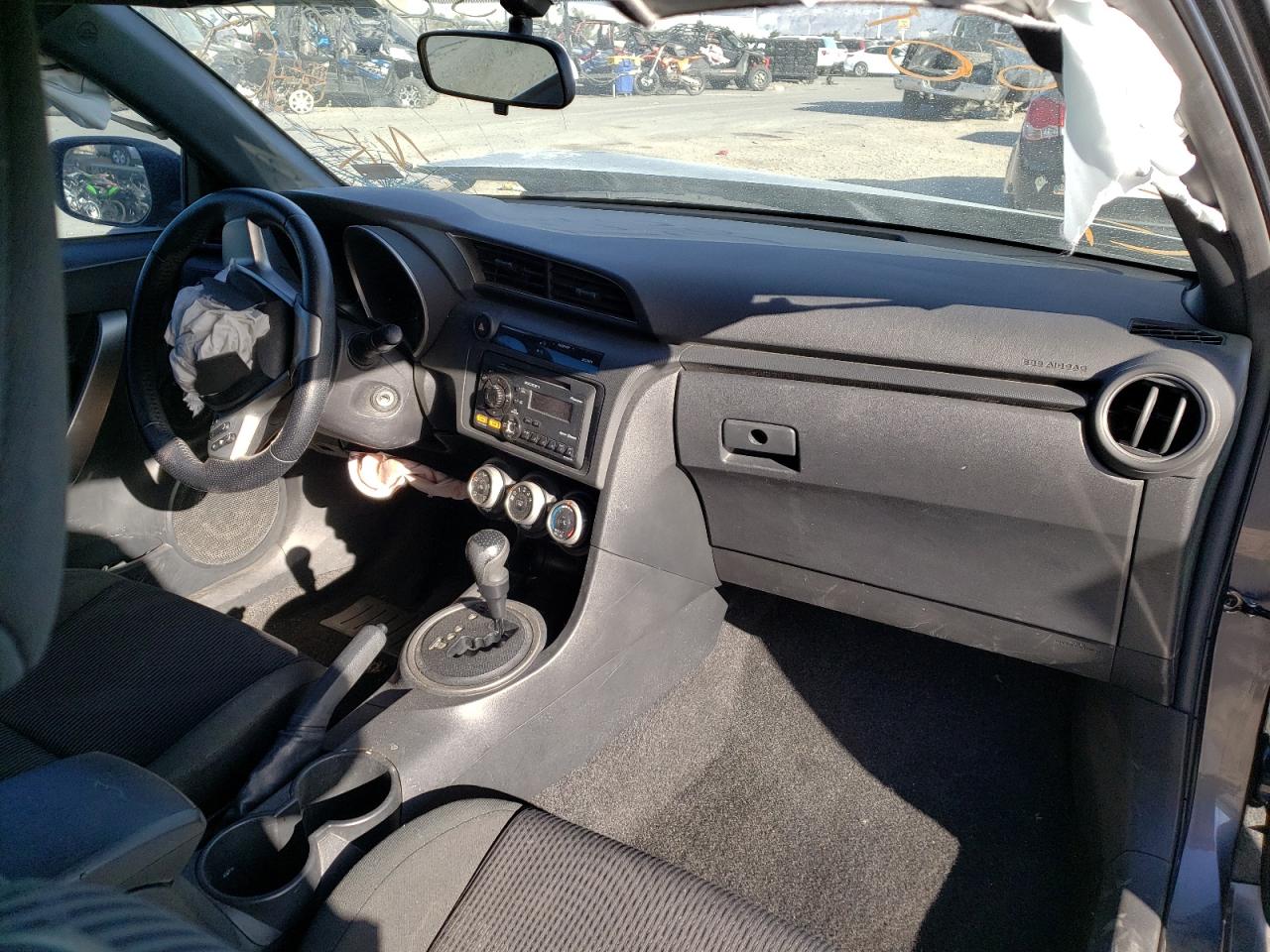 Photo 9 from auction – 2012 TOYOTA SCION TC with VIN JTKJF5C78C3025653