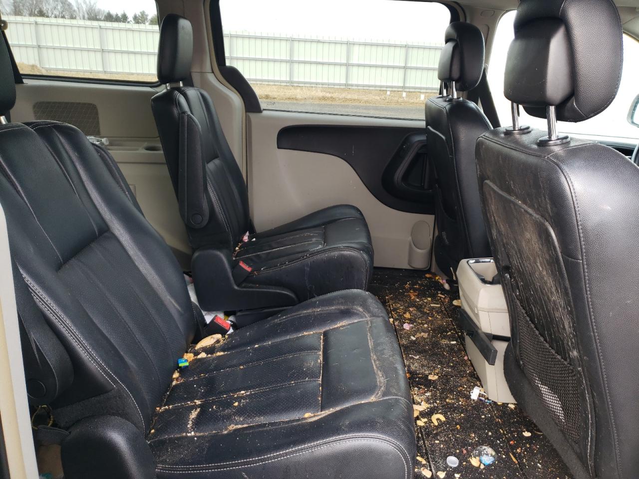 Photo 6 from auction – 2012 CHRYSLER TOWN & COU with VIN 2C4RC1BG4CR286718