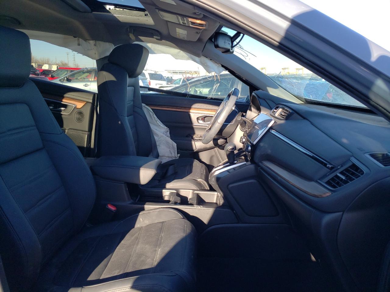 Photo 5 from auction – 2021 HONDA CRV with VIN 7FARW2H83ME003739