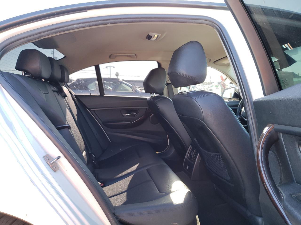 Photo 6 from auction – 2015 BMW 328 I SULE with VIN WBA3C1C55FP852147