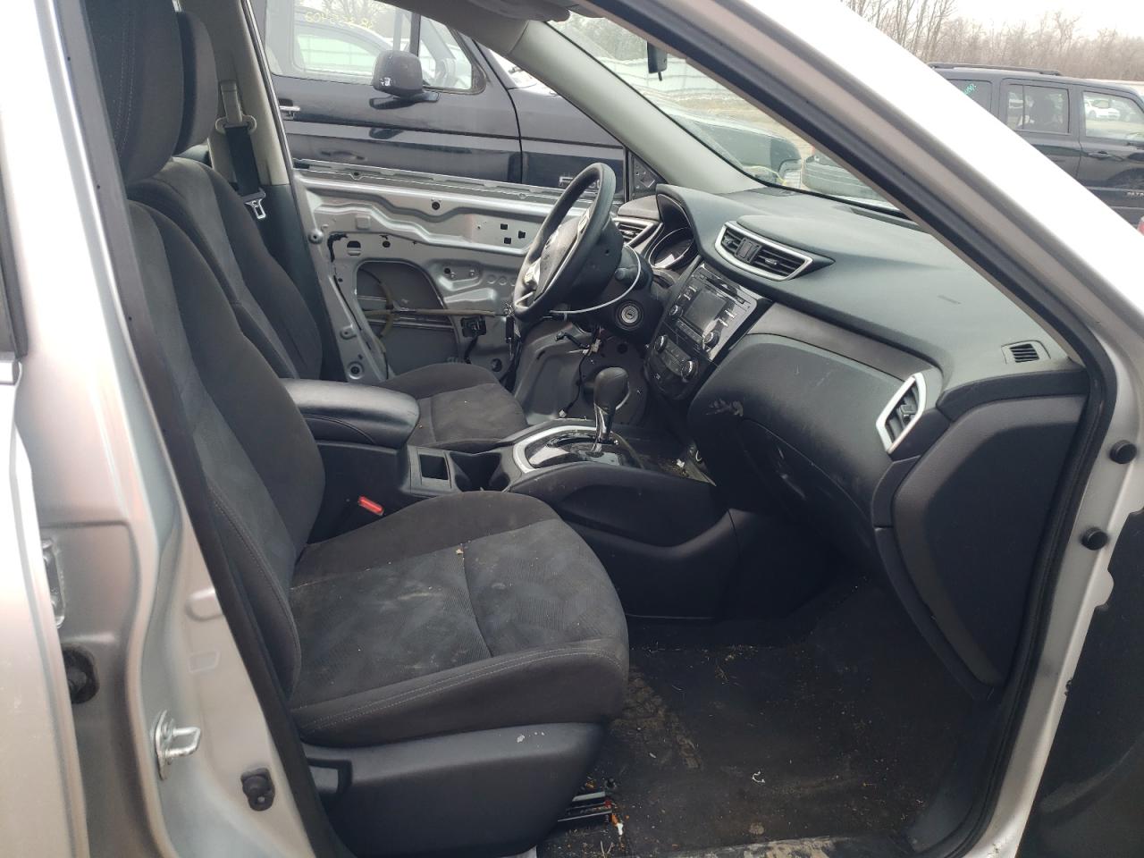 Photo 5 from auction – 2016 NISSAN ROGUE S with VIN KNMAT2MV0GP623701