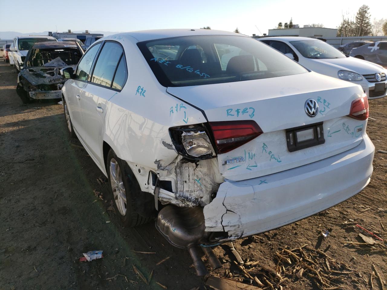 Photo 9 from auction – 2018 VOLKSWAGEN JETTA S with VIN 3VW2B7AJ4JM238545