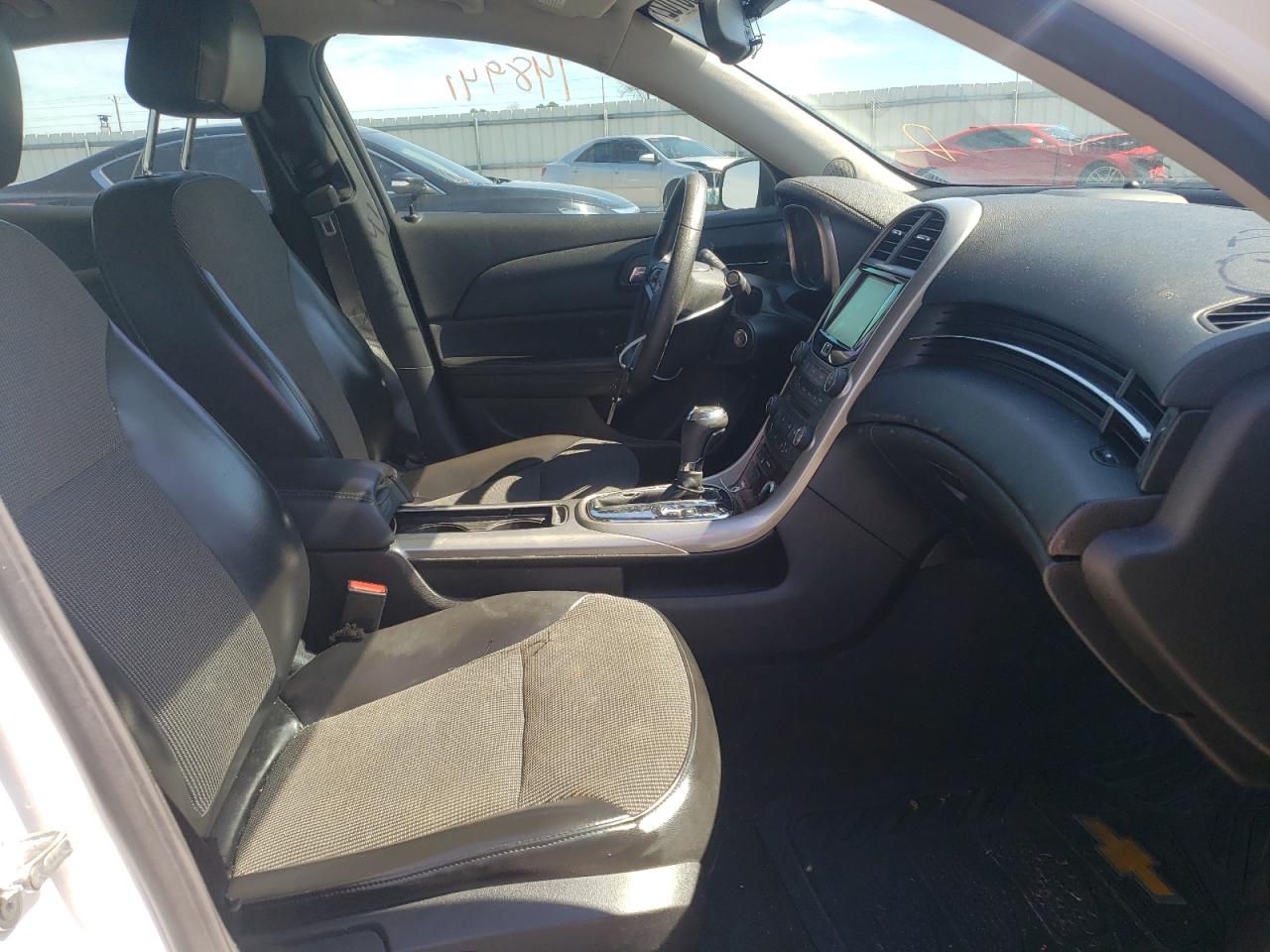 Photo 5 from auction – 2013 CHEVROLET MALIBU 1LT with VIN 1G11C5SA5DF337435