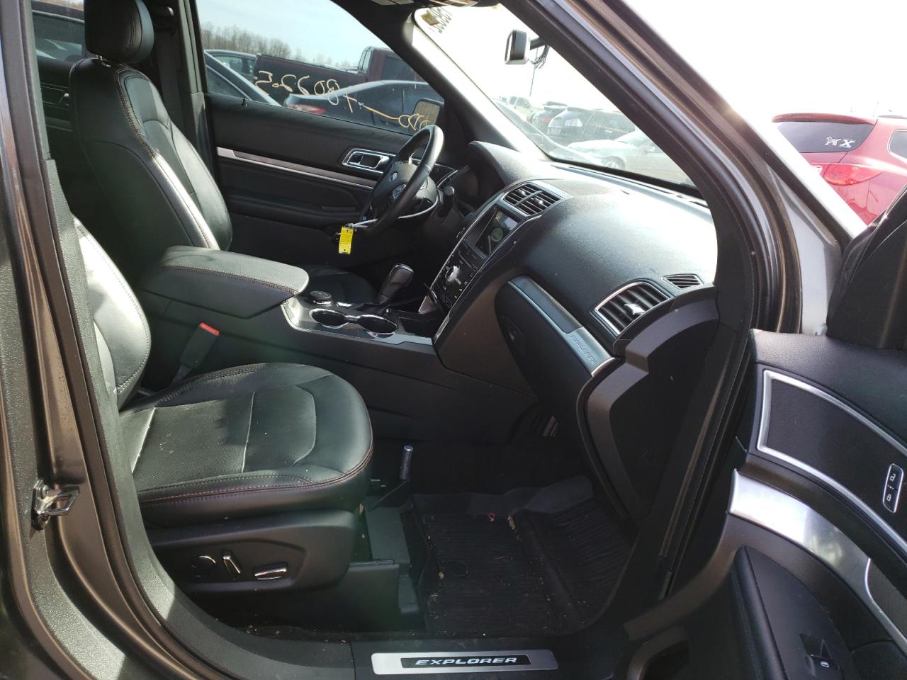 Photo 5 from auction – 2017 FORD EXPLORER S with VIN 1FM5K8GT0HGE02632