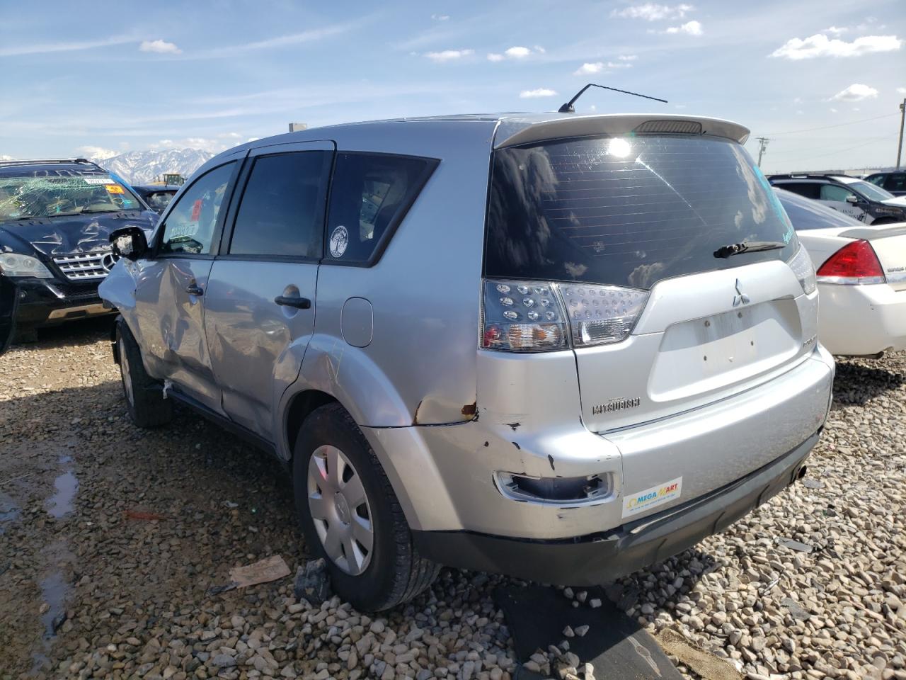 Photo 3 from auction – 2007 MITSUBISHI OUTLANDER with VIN JA4MS31X07U012218