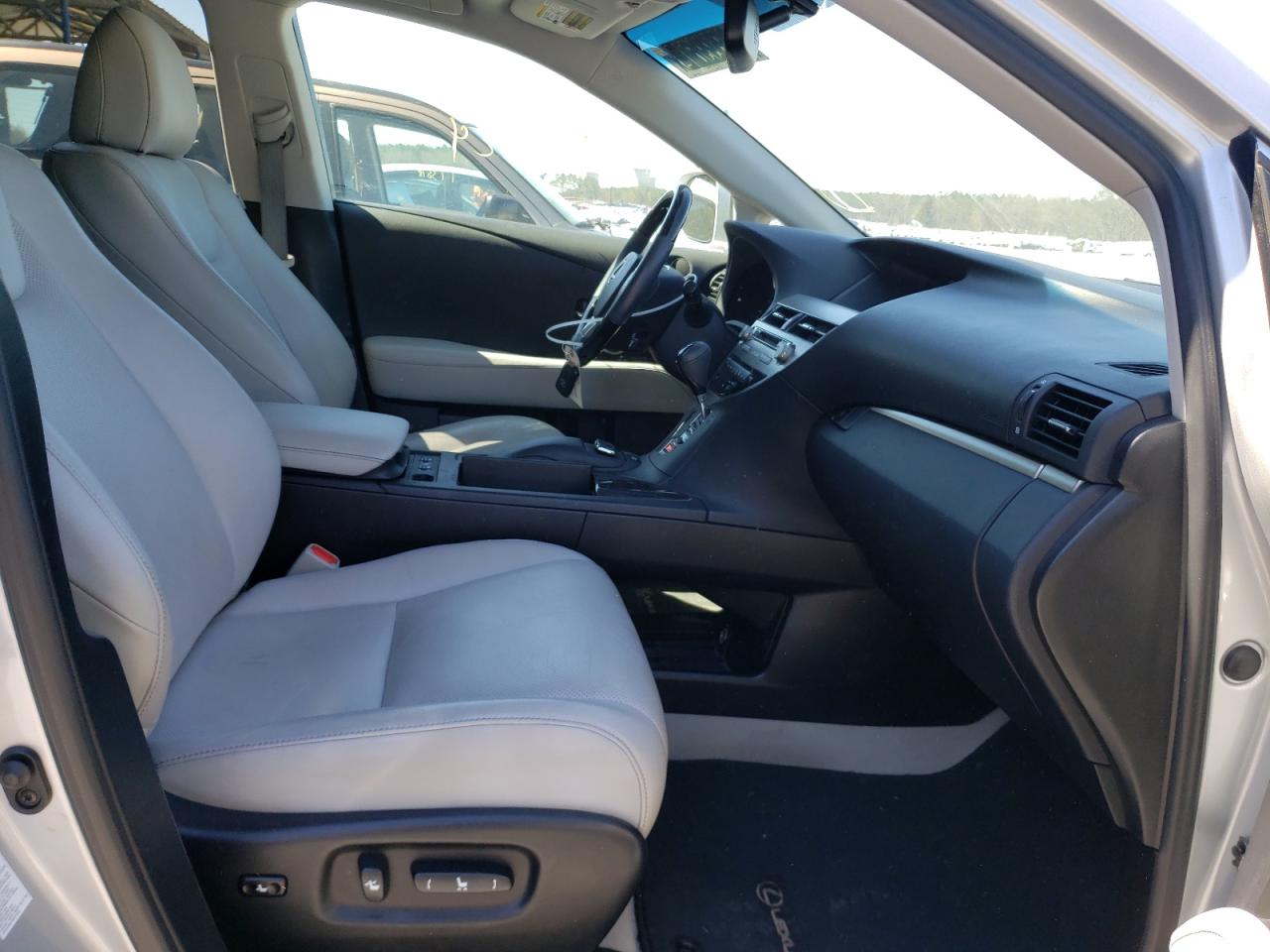 Photo 5 from auction – 2015 LEXUS RX 350 with VIN 2T2ZK1BA4FC154590