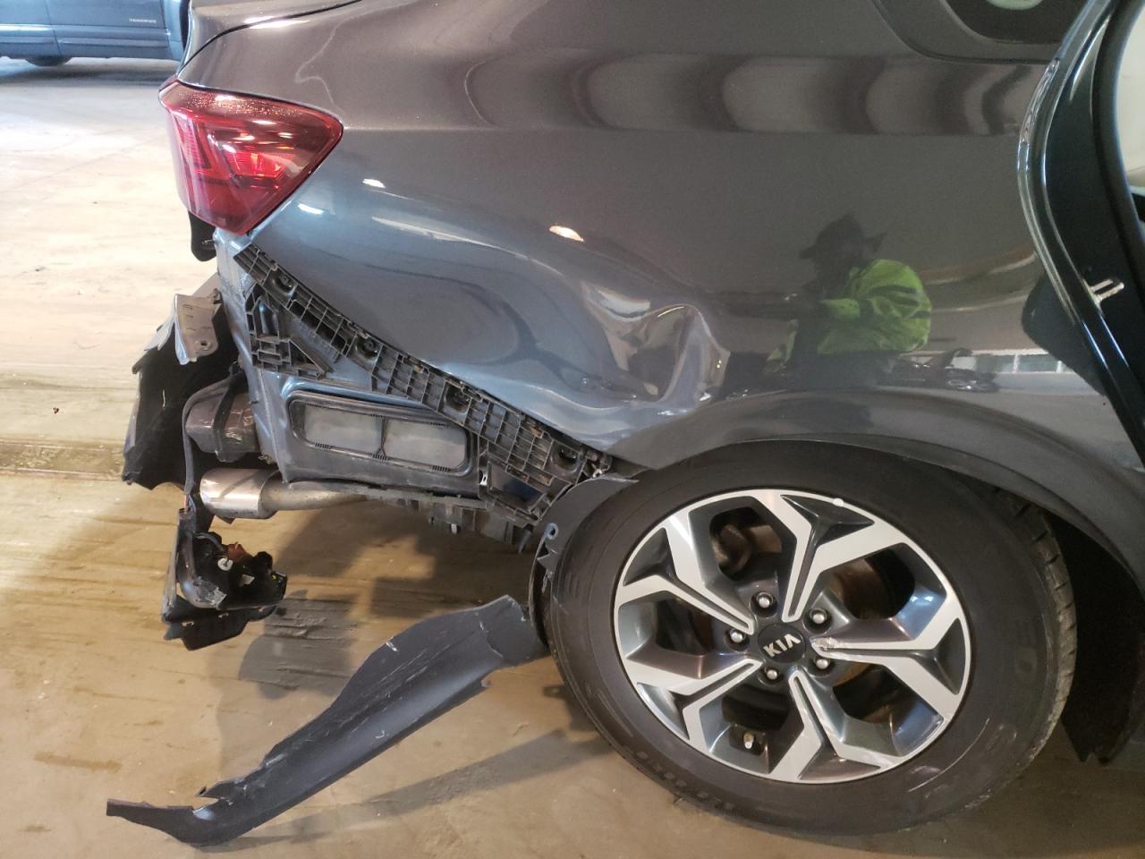 Photo 9 from auction – 2019 KIA FORTE FE with VIN 3KPF24AD6KE041112