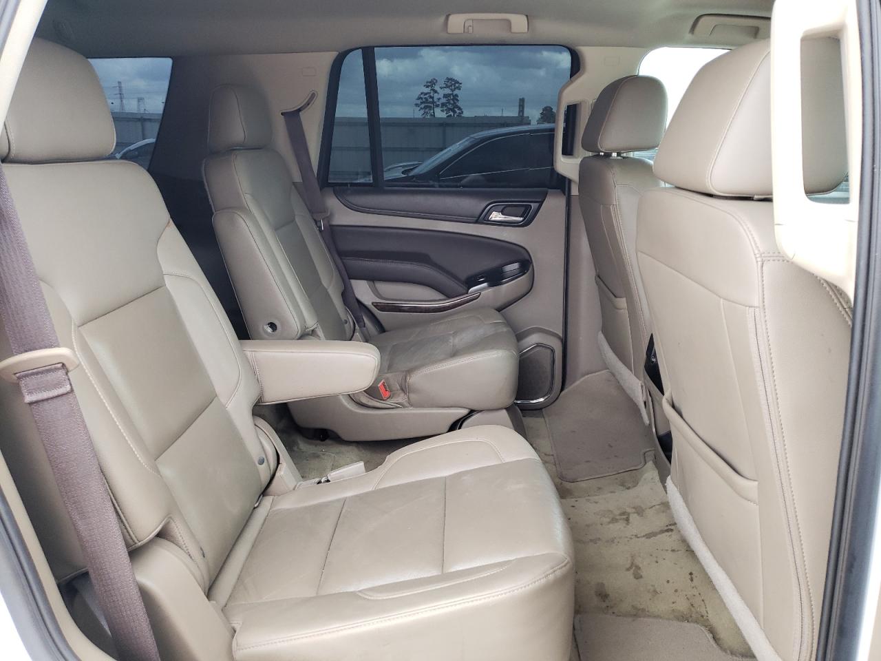 Photo 6 from auction – 2017 CHEVROLET TAHOE C150 with VIN 1GNSCBKC4HR154180