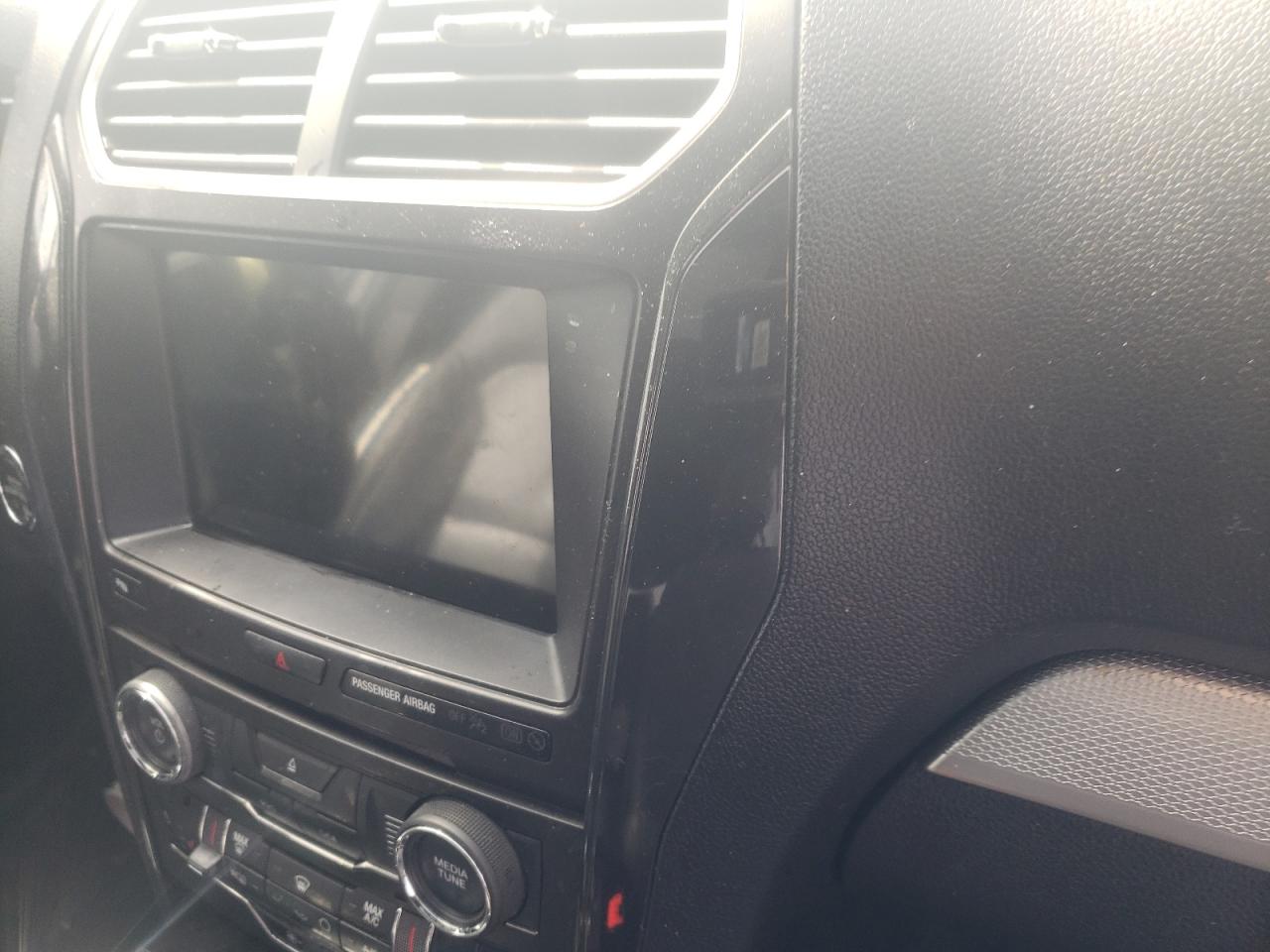 Photo 9 from auction – 2017 FORD EXPLORER X with VIN 1FM5K7D81HGC53500