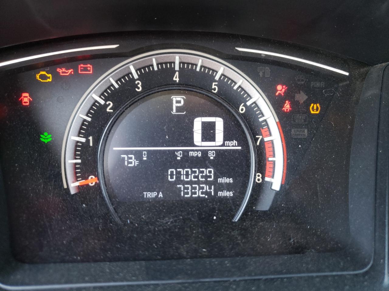 Photo 8 from auction – 2017 HONDA CIVIC LX with VIN 2HGFC2F5XHH521669