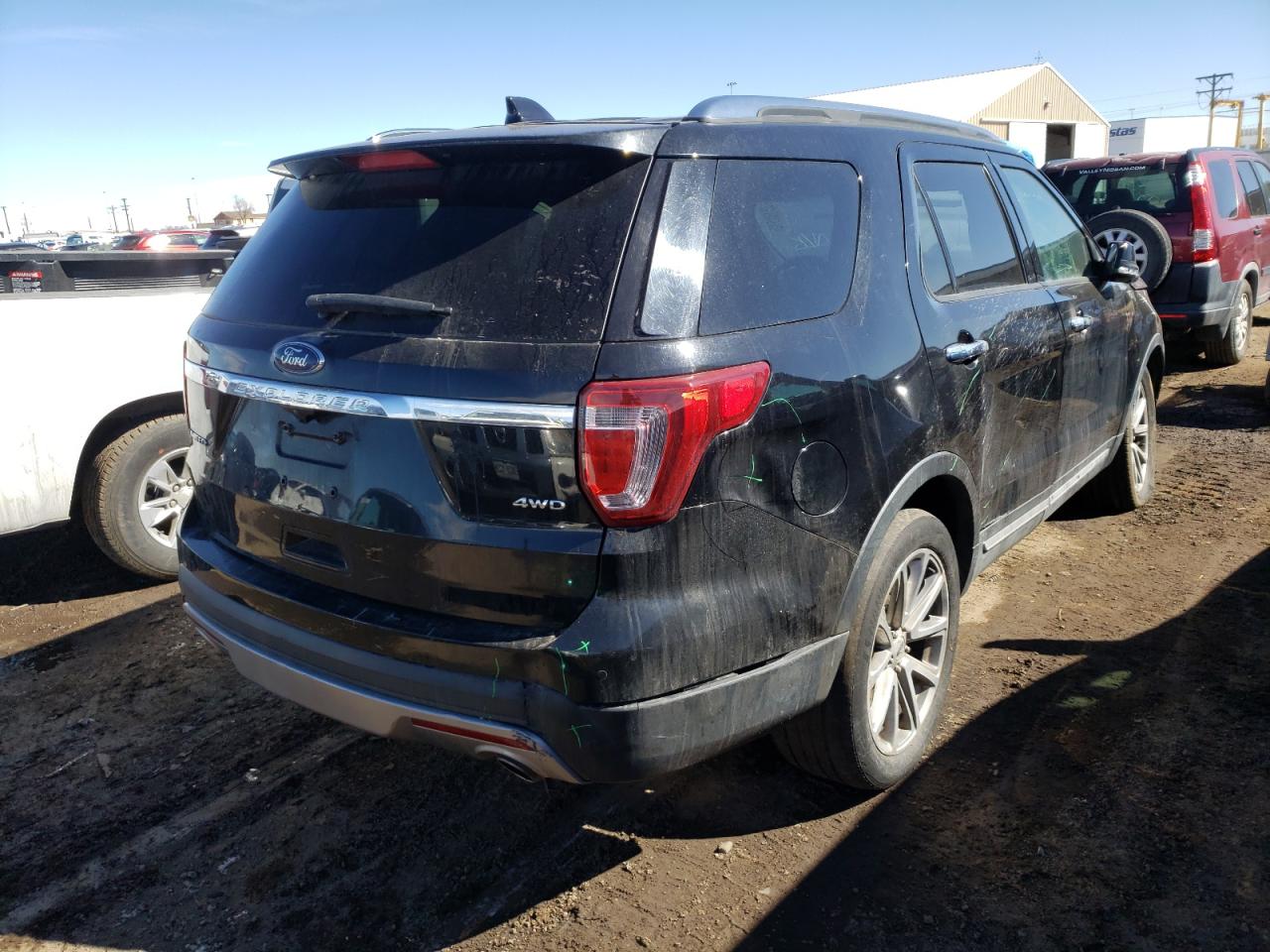 Photo 4 from auction – 2017 FORD EXPLORER L with VIN 1FM5K8F80HGB82275