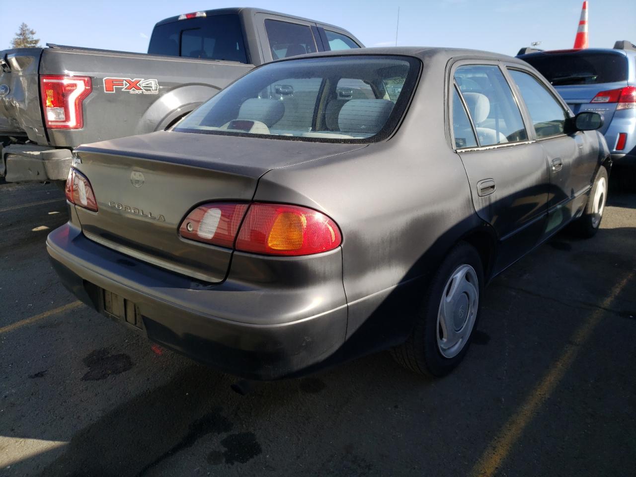 Photo 4 from auction – 2000 TOYOTA COROLLA VE with VIN 1NXBR12E4YZ331127