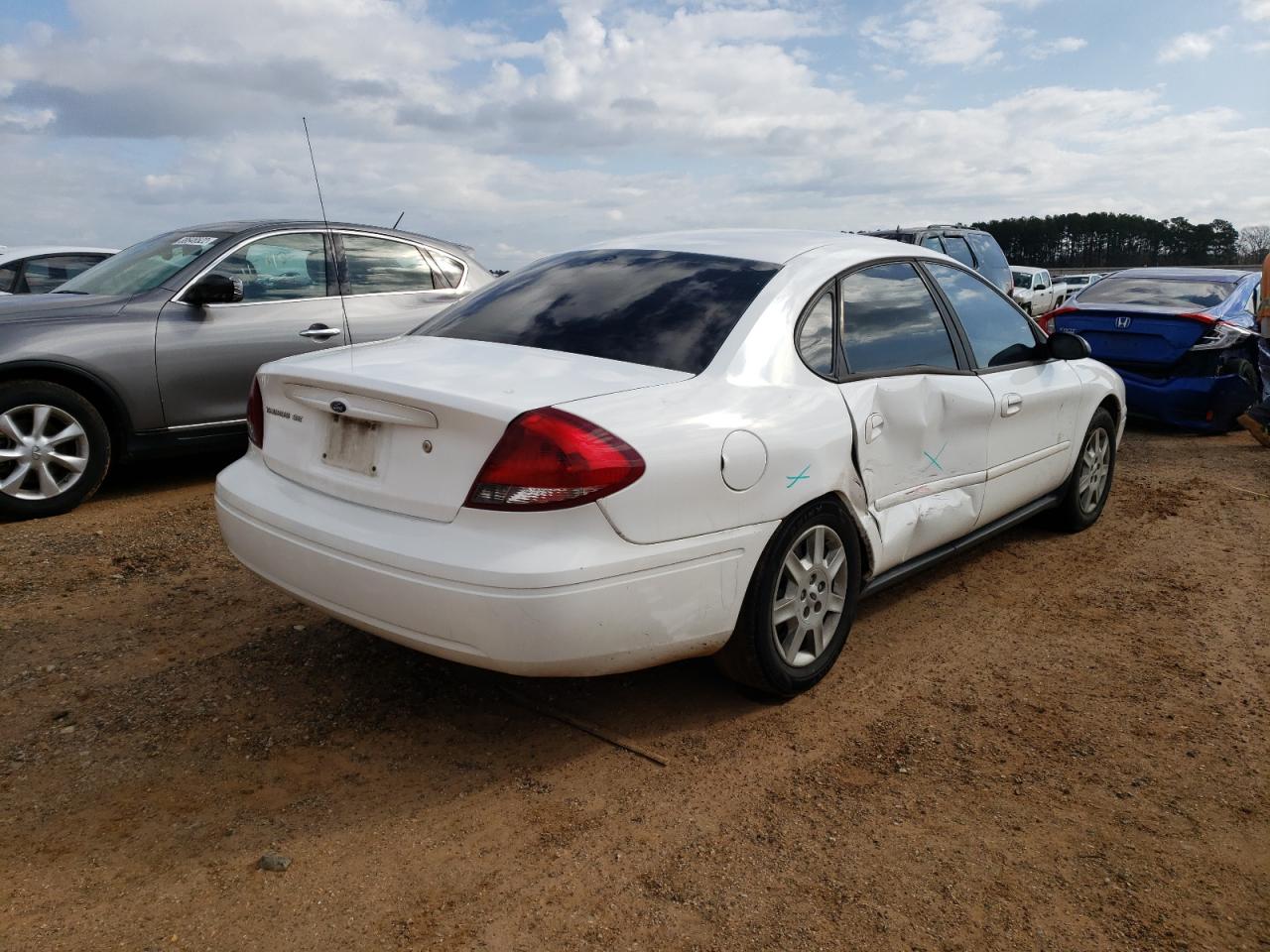 Photo 4 from auction – 2006 FORD TAURUS SE with VIN 1FAFP53U46A146976