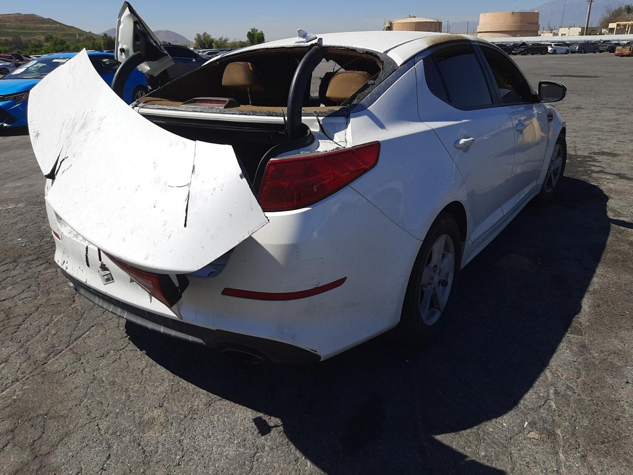 Photo 4 from auction – 2015 KIA OPTIMA LX with VIN KNAGM4A78F5597302