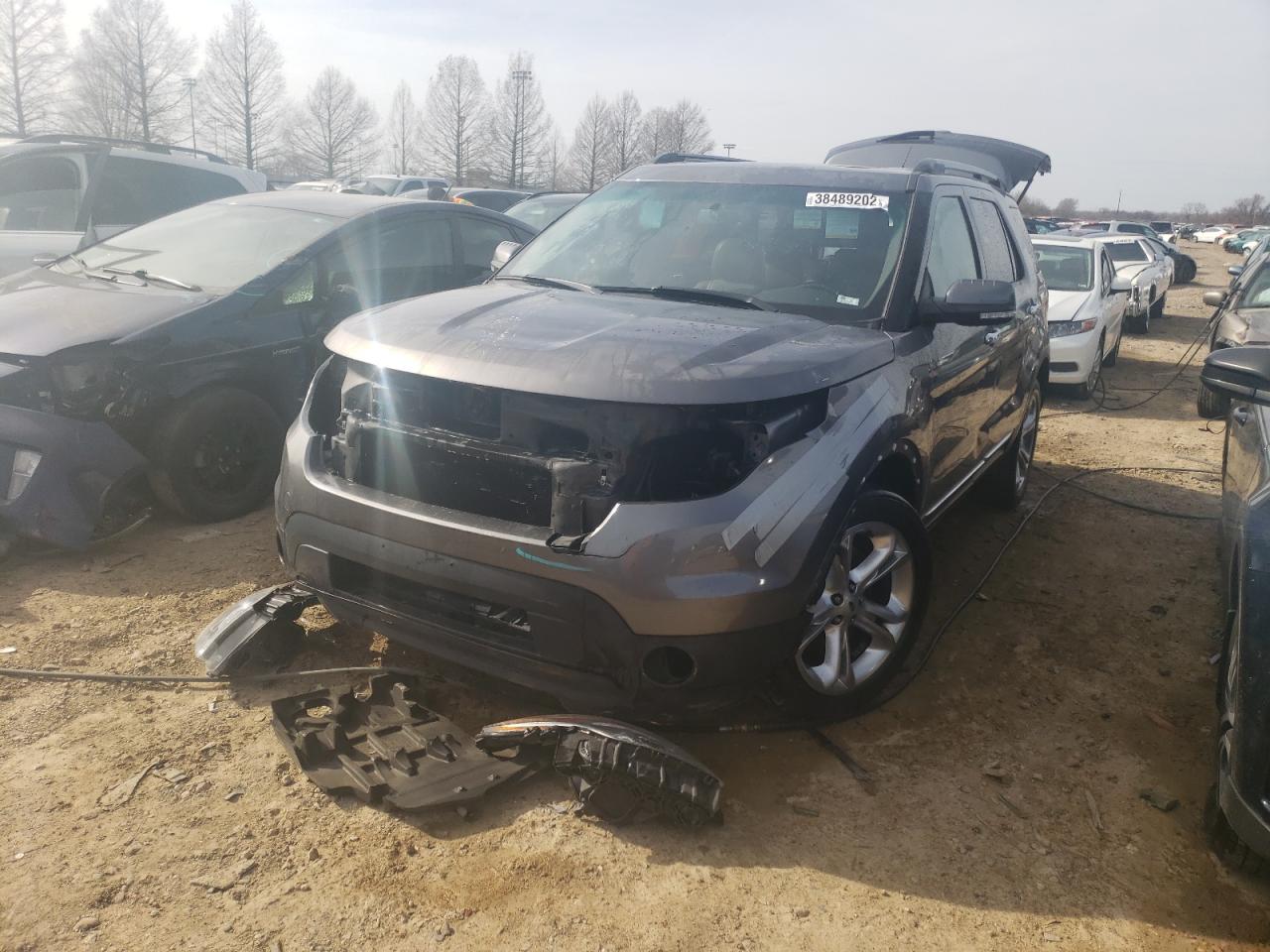 Photo 2 from auction – 2014 FORD EXPLORER L with VIN 1FM5K7F82EGB78587