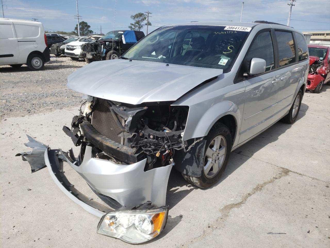Photo 2 from auction – 2012 DODGE GRAND CARA with VIN 2C4RDGCGXCR129371