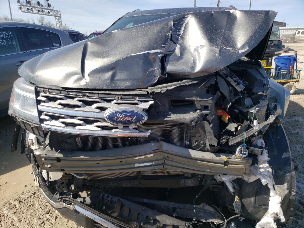 Photo 7 from auction – 2018 FORD EXPLORER L with VIN 1FM5K8F87JGA45887