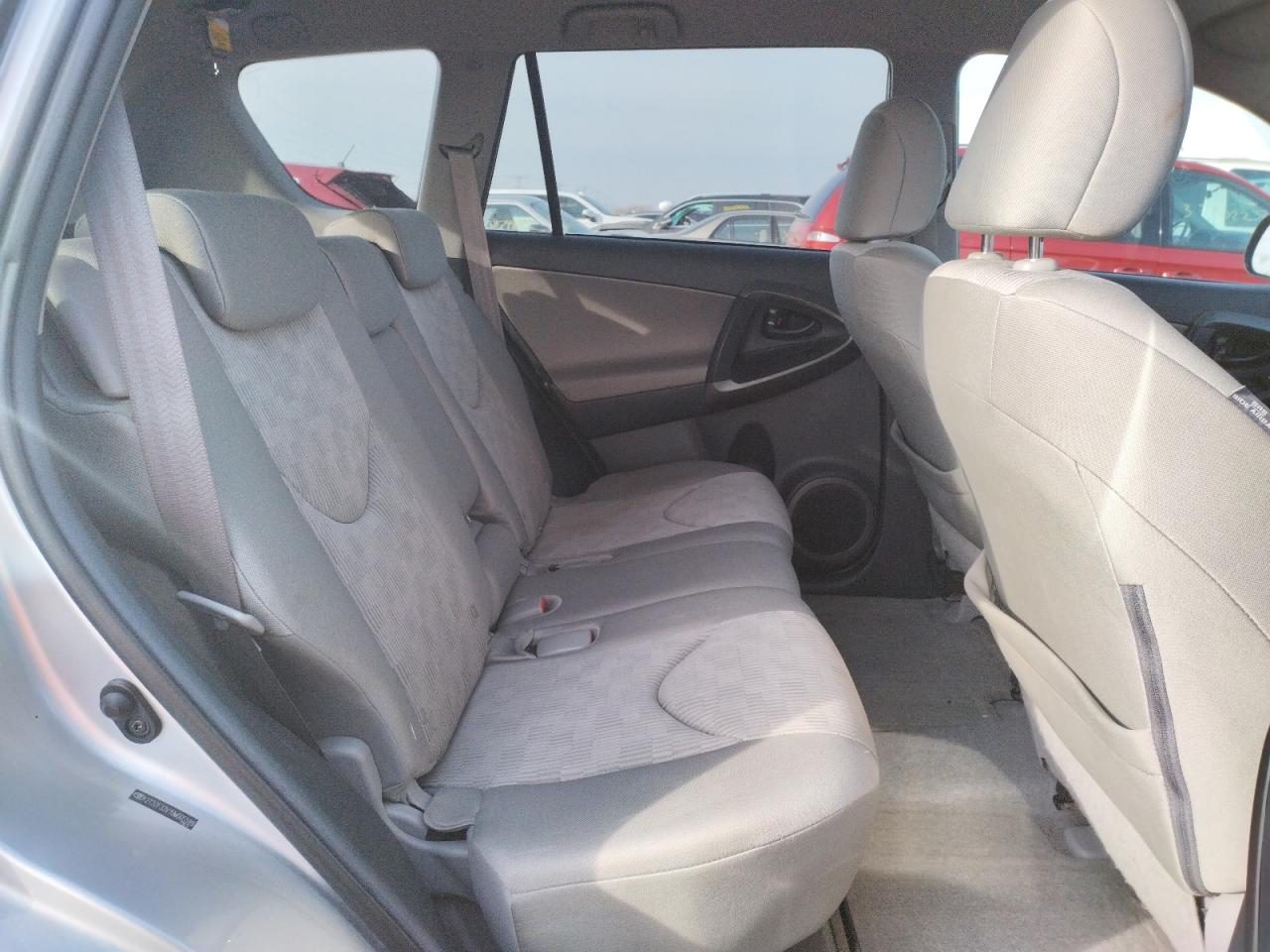Photo 6 from auction – 2009 TOYOTA RAV4 with VIN 2T3ZF33V19W005599
