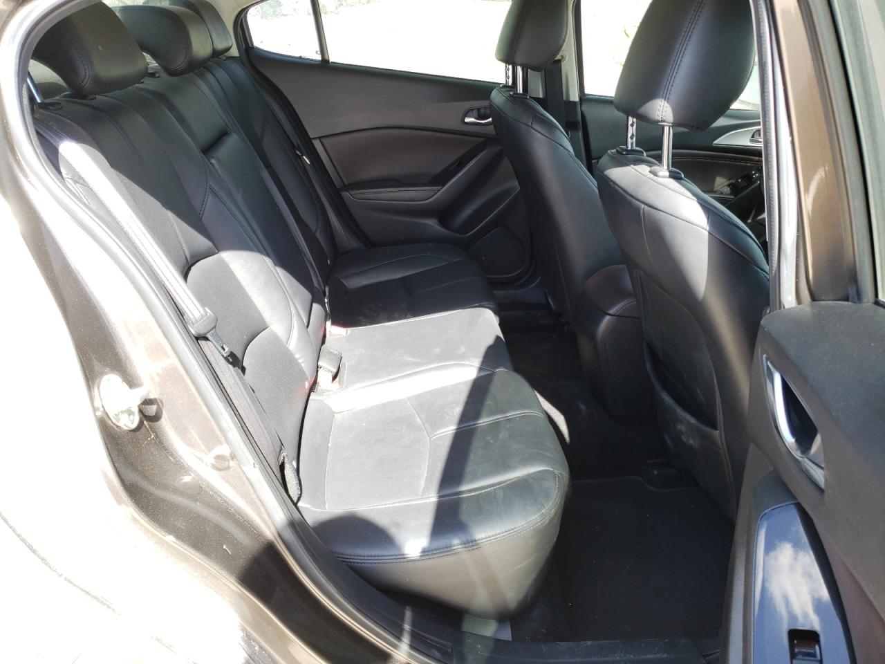 Photo 6 from auction – 2018 MAZDA 3 TOURING with VIN 3MZBN1V34JM178718