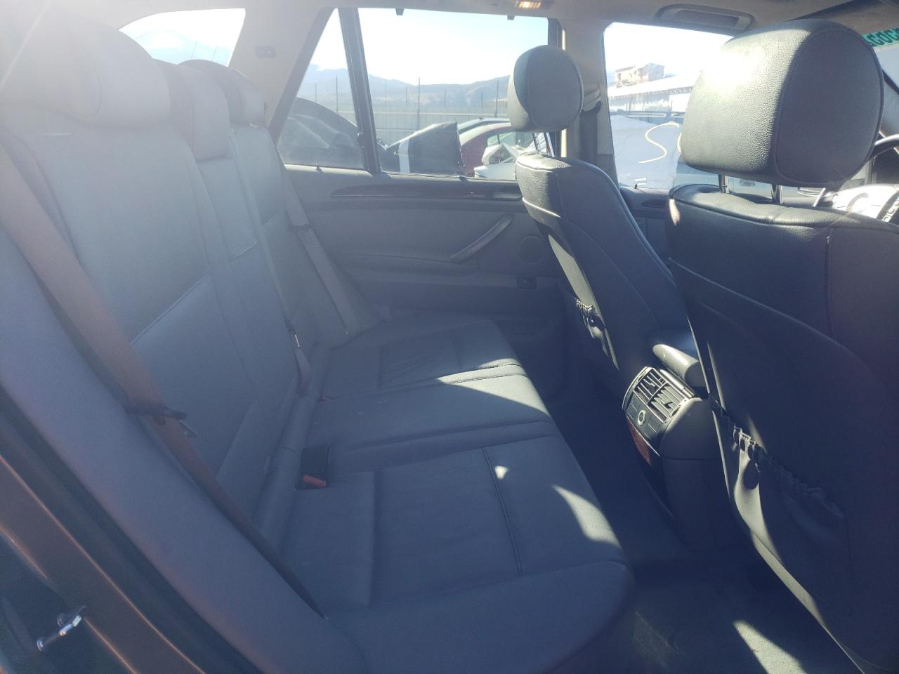 Photo 6 from auction – 2006 BMW X5 3.0I with VIN 5UXFA13596LY36805