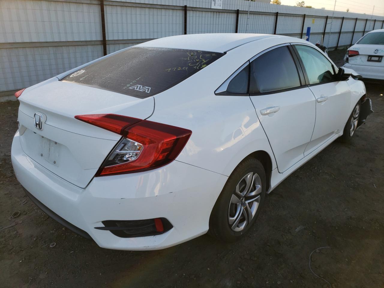 Photo 4 from auction – 2016 HONDA CIVIC LX with VIN 19XFC2F50GE247729
