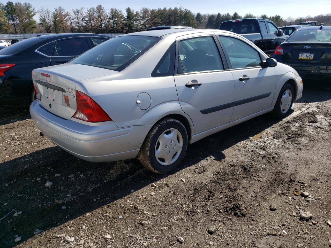 Фото 4 с аукциона – 2002 FORD FOCUS LX с VIN 1FAFP33P02W289094