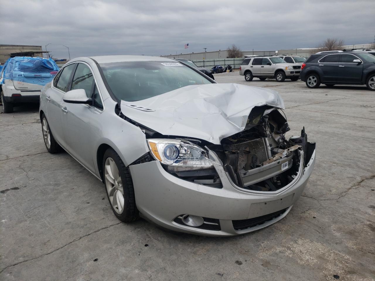 BUICK VERANO 2012 with VIN 1G4PS5SK5C4144964 - Photo from auction