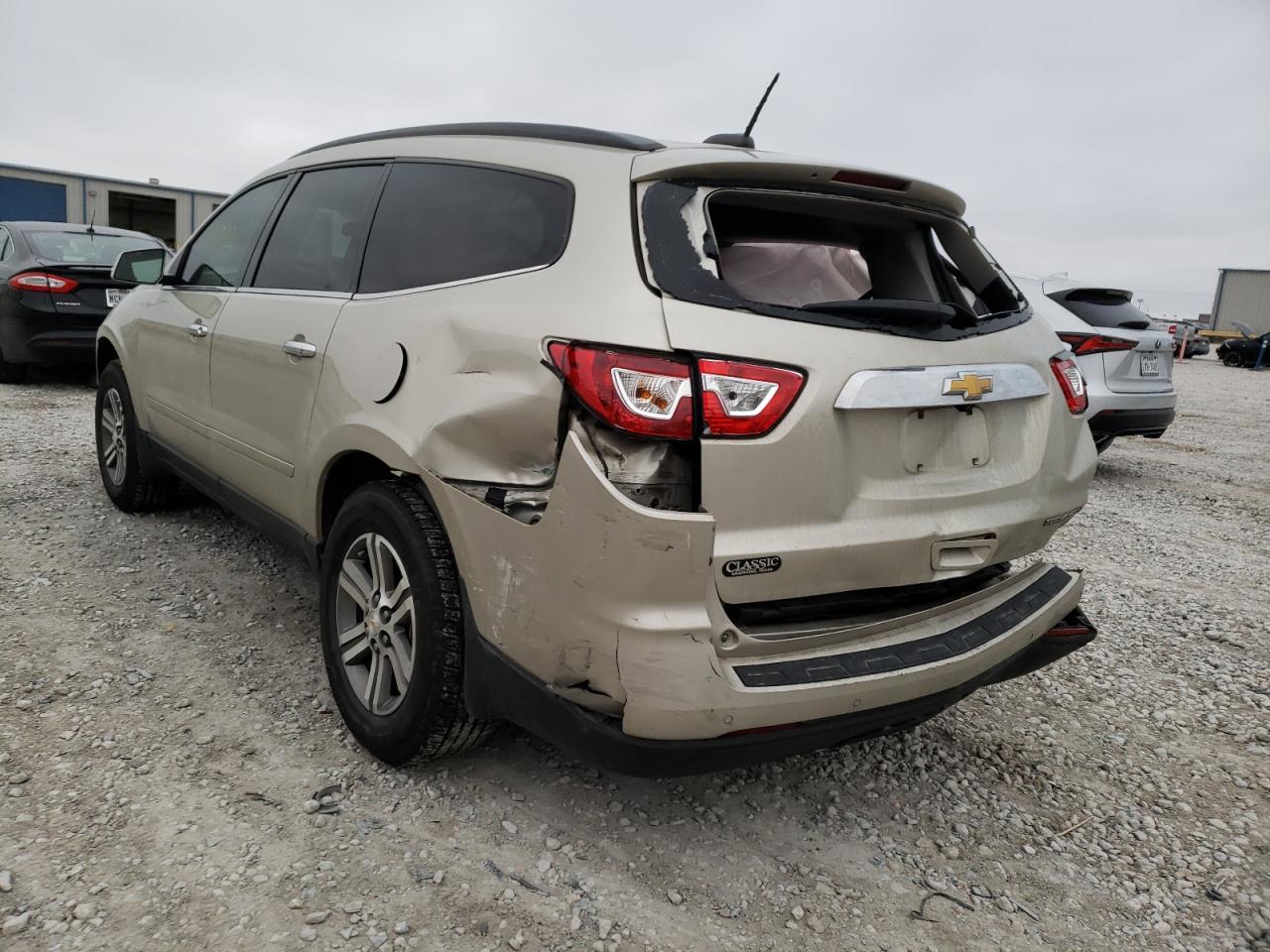Photo 3 from auction – 2016 CHEVROLET TRAVERSE L with VIN 1GNKRGKD1GJ261186