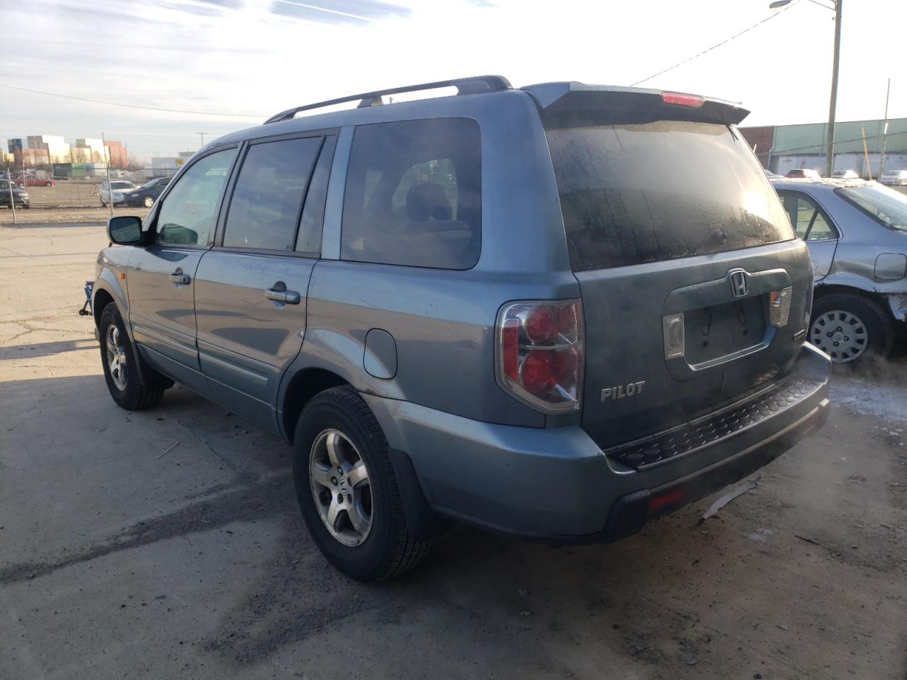 Photo 3 from auction – 2007 HONDA PILOT EX with VIN 2HKYF18467H534969