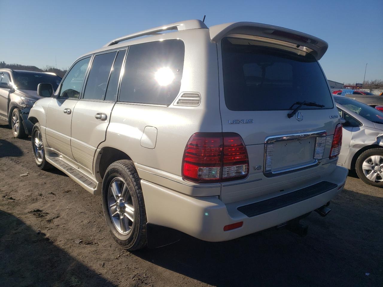 Photo 3 from auction – 2007 LEXUS LX 470 with VIN JTJHT00W174020112
