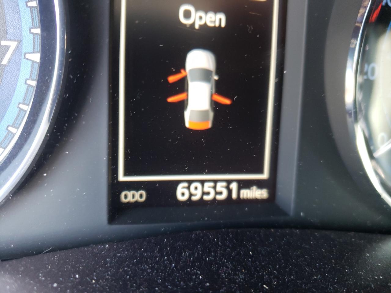 Photo 8 from auction – 2018 TOYOTA COROLLA L with VIN 5YFBURHE2JP788577