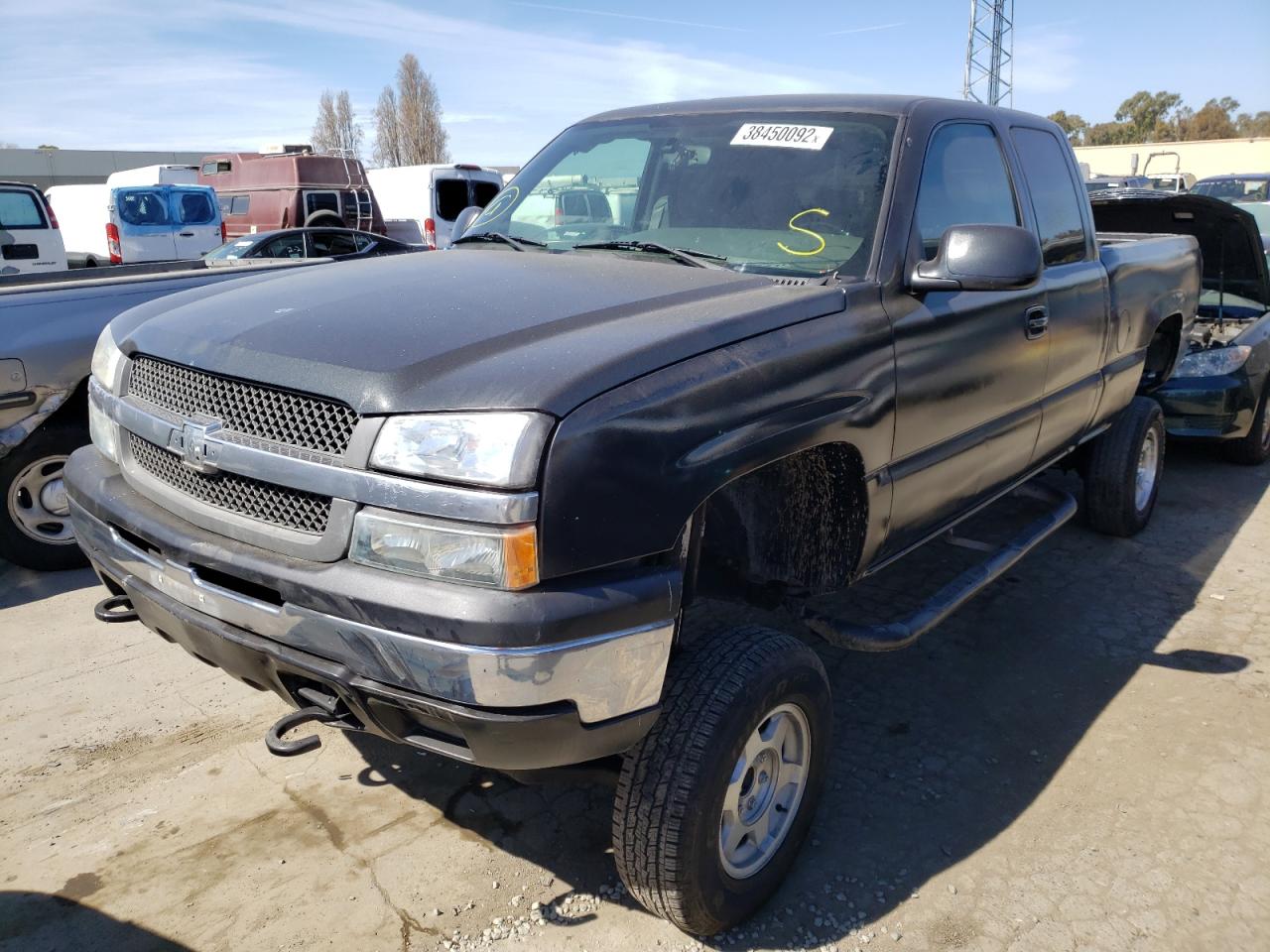 Photo 2 from auction – 2004 CHEVROLET SILVERADO with VIN 2GCEC19T541161633