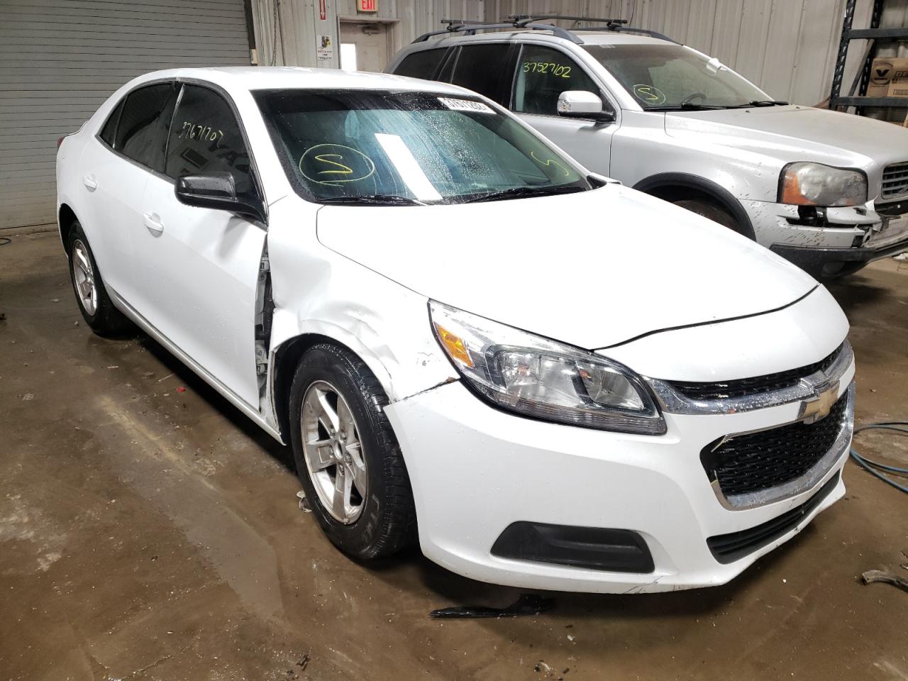 CHEVROLET MALIBU LS 2015 with VIN 1G11B5SLXFU146144 - Photo from auction