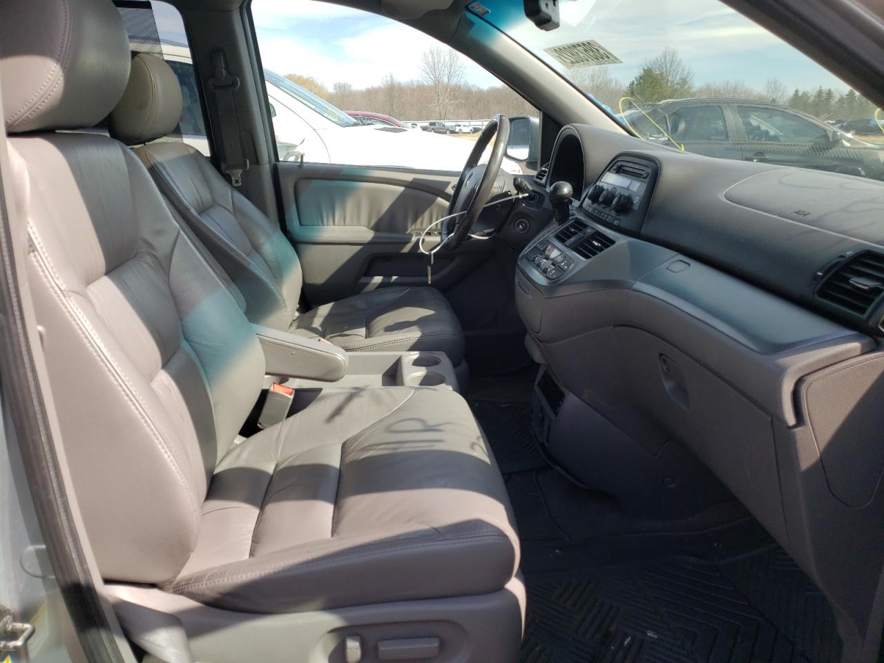 Photo 5 from auction – 2010 HONDA ODYSSEY EX with VIN 5FNRL3H70AB065404