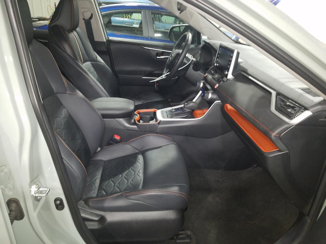 Photo 5 from auction – 2021 TOYOTA RAV4 ADVEN with VIN 2T3J1RFV5MW196155