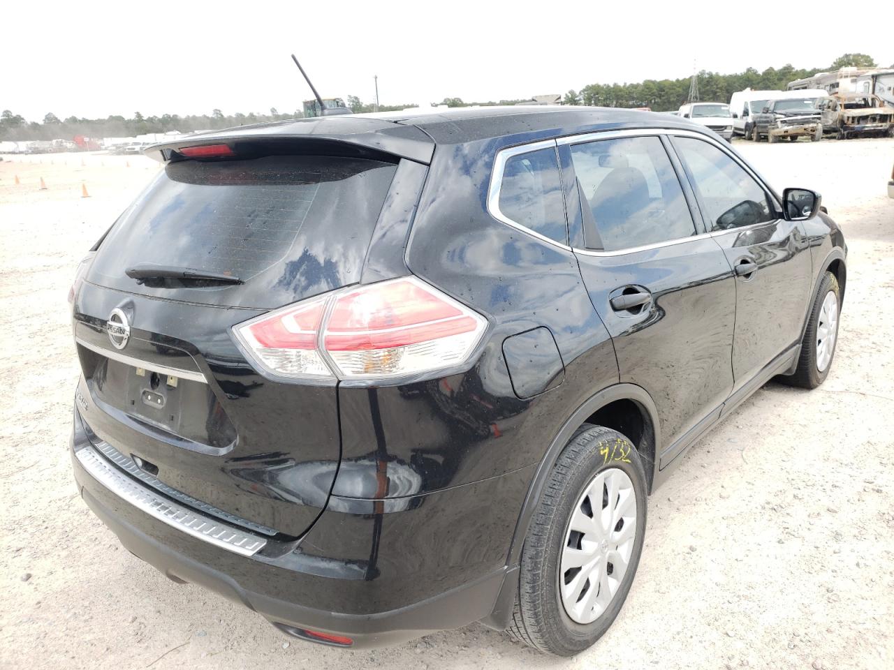 Photo 4 from auction – 2016 NISSAN ROGUE S with VIN KNMAT2MT4GP613896