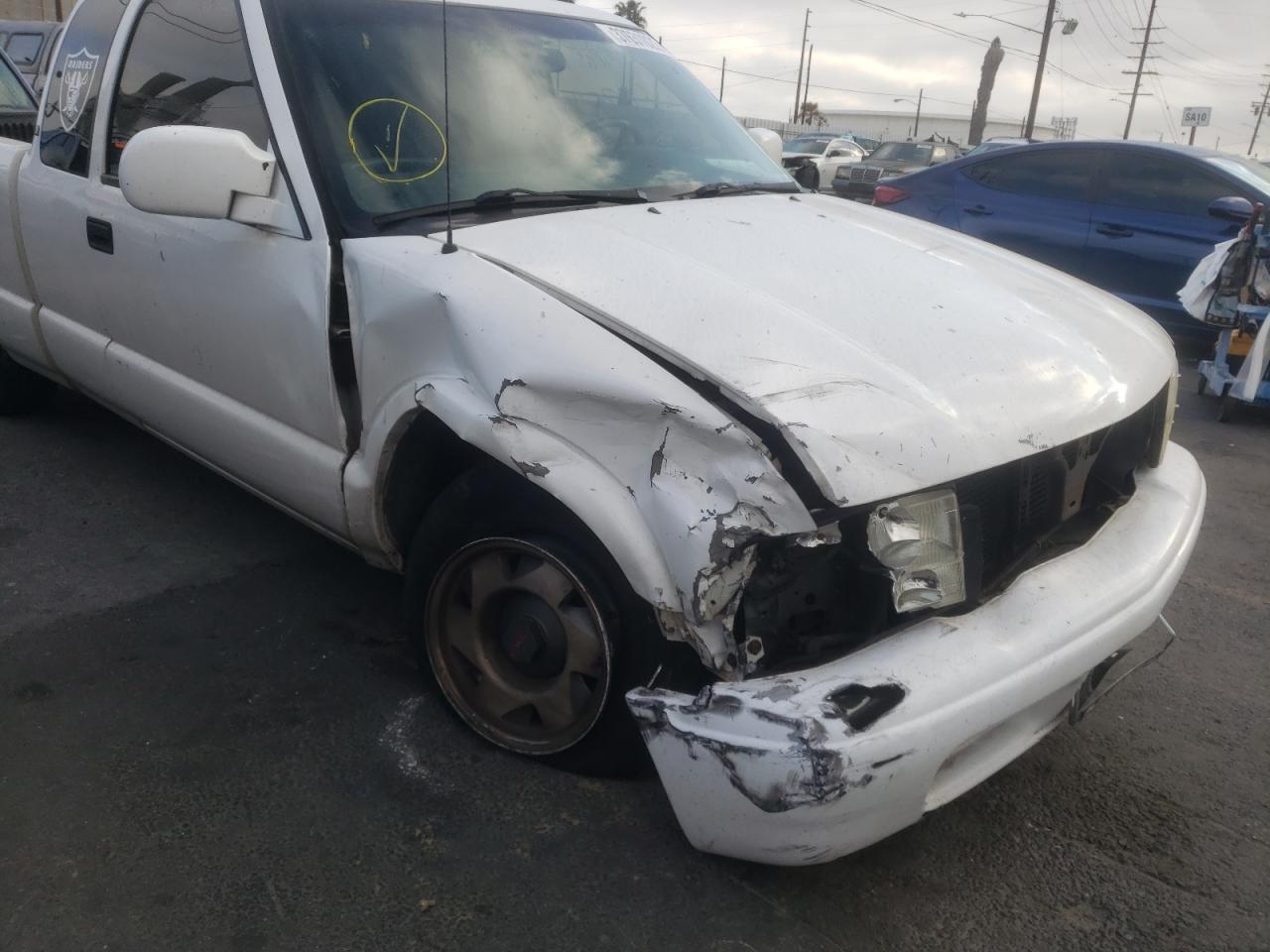 Photo 9 from auction – 2000 GMC SONOMA with VIN 1GTCS19W7Y8125210