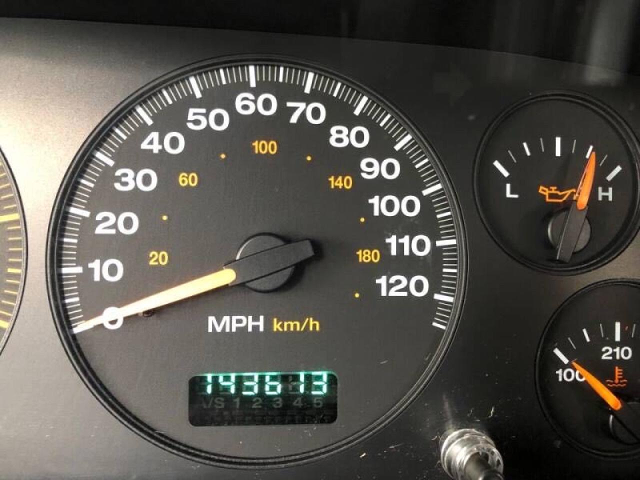Photo 8 from auction – 2002 JEEP GRAND CHER with VIN 1J4GW48S32C144101