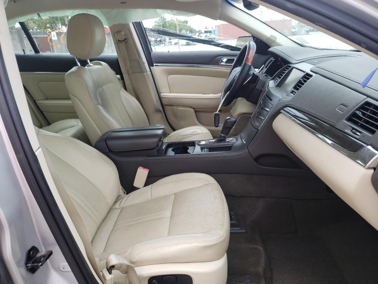 Photo 5 from auction – 2013 LINCOLN MKS with VIN 1LNHL9DK4DG601124