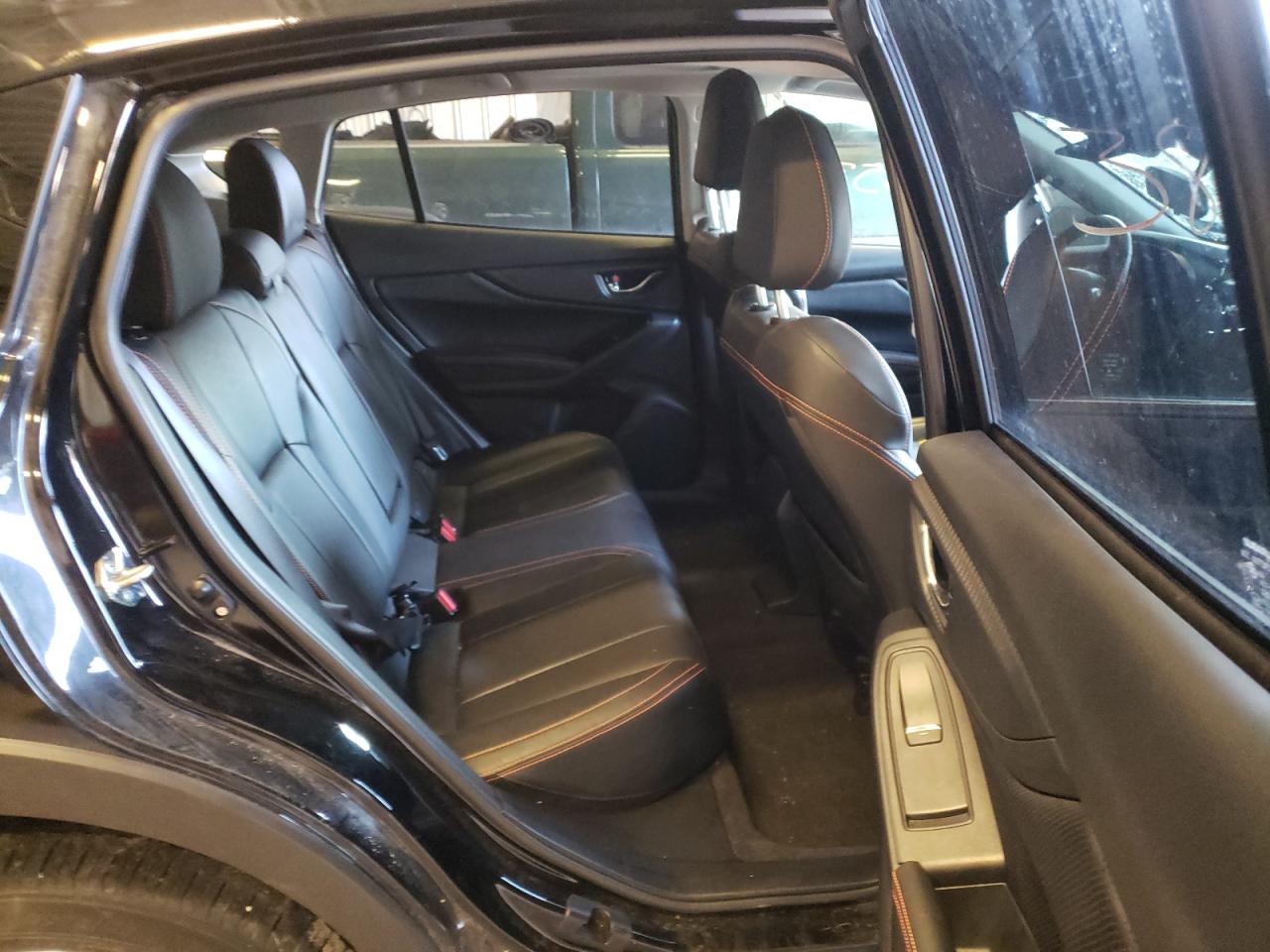 Photo 6 from auction – 2018 SUBARU CROSSTREK with VIN JF2GTAMC5JH212588