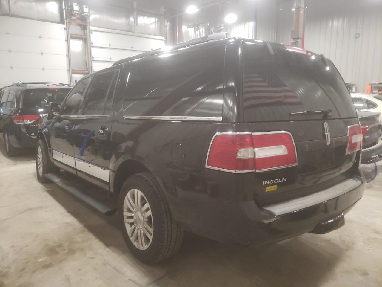 Photo 3 from auction – 2008 LINCOLN NAVIGATOR with VIN 5LMFL28578LJ09006